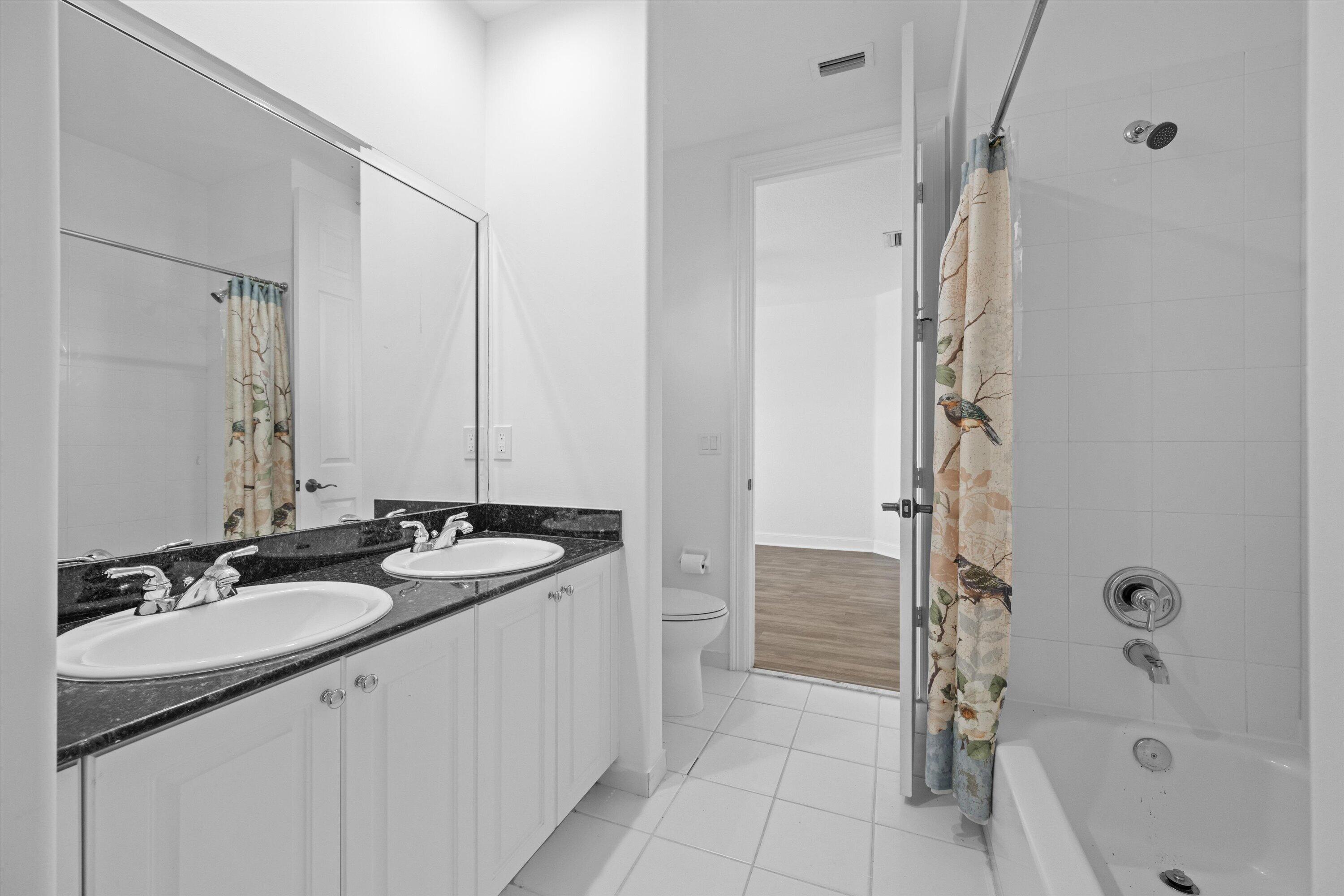 VERSAILLES - Residential