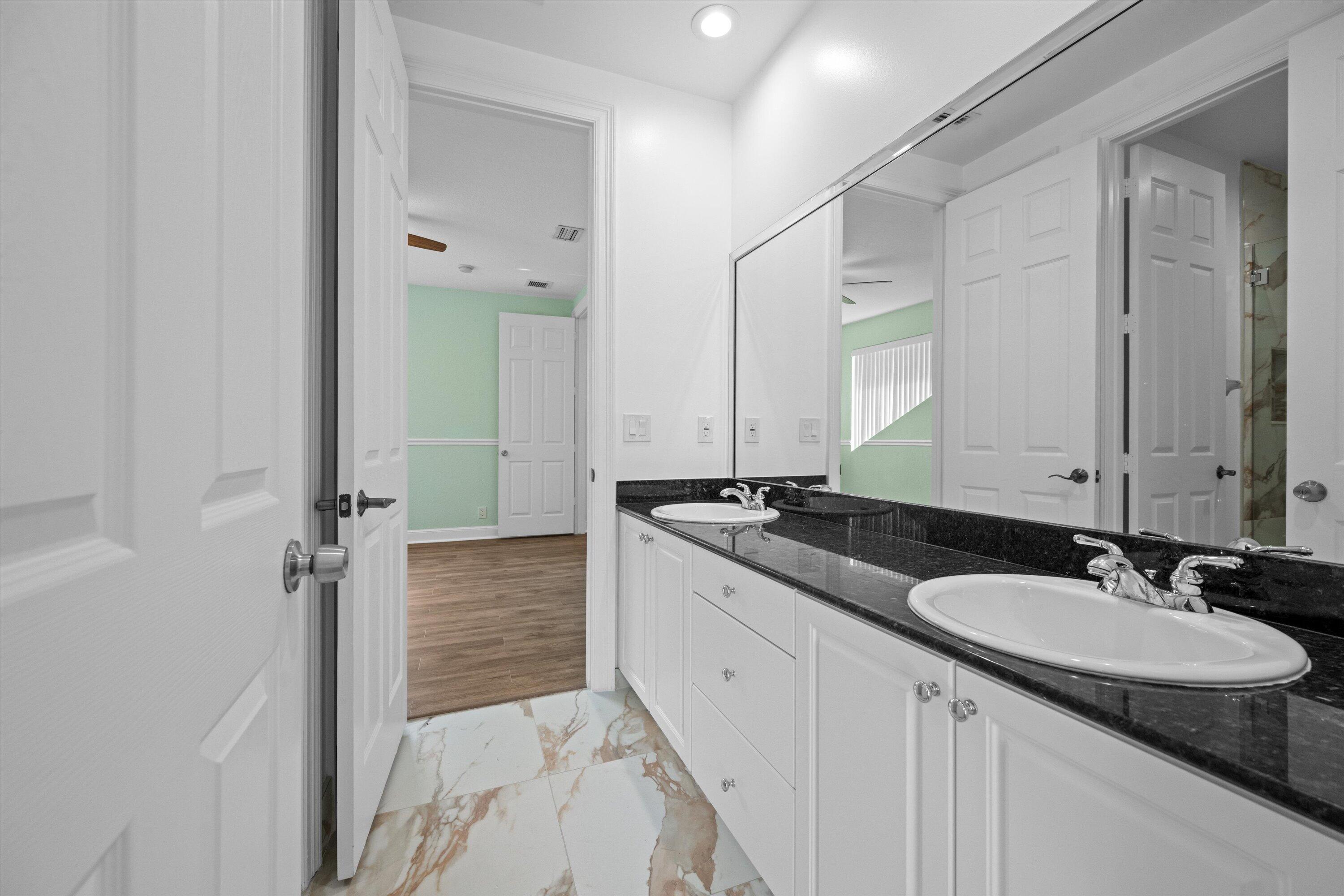 VERSAILLES - Residential