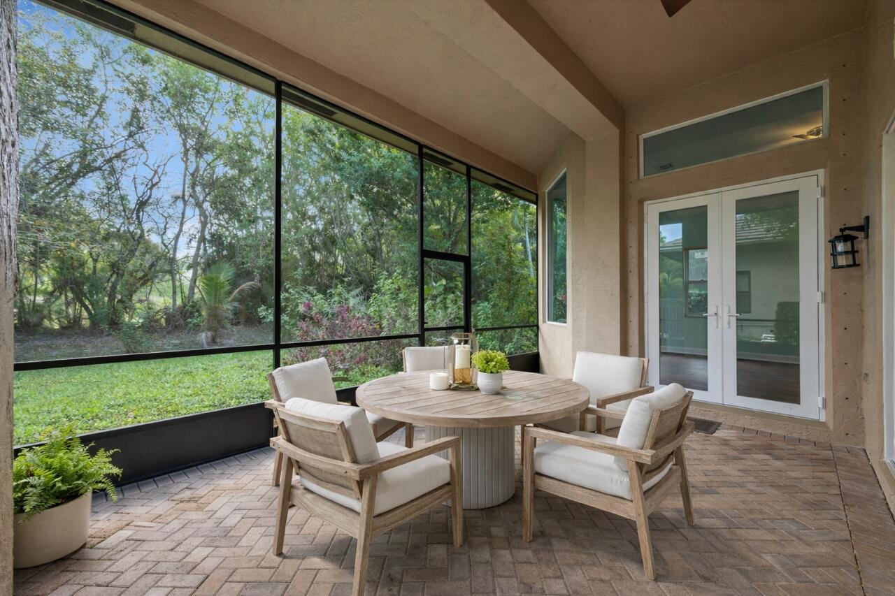 VERSAILLES - Residential