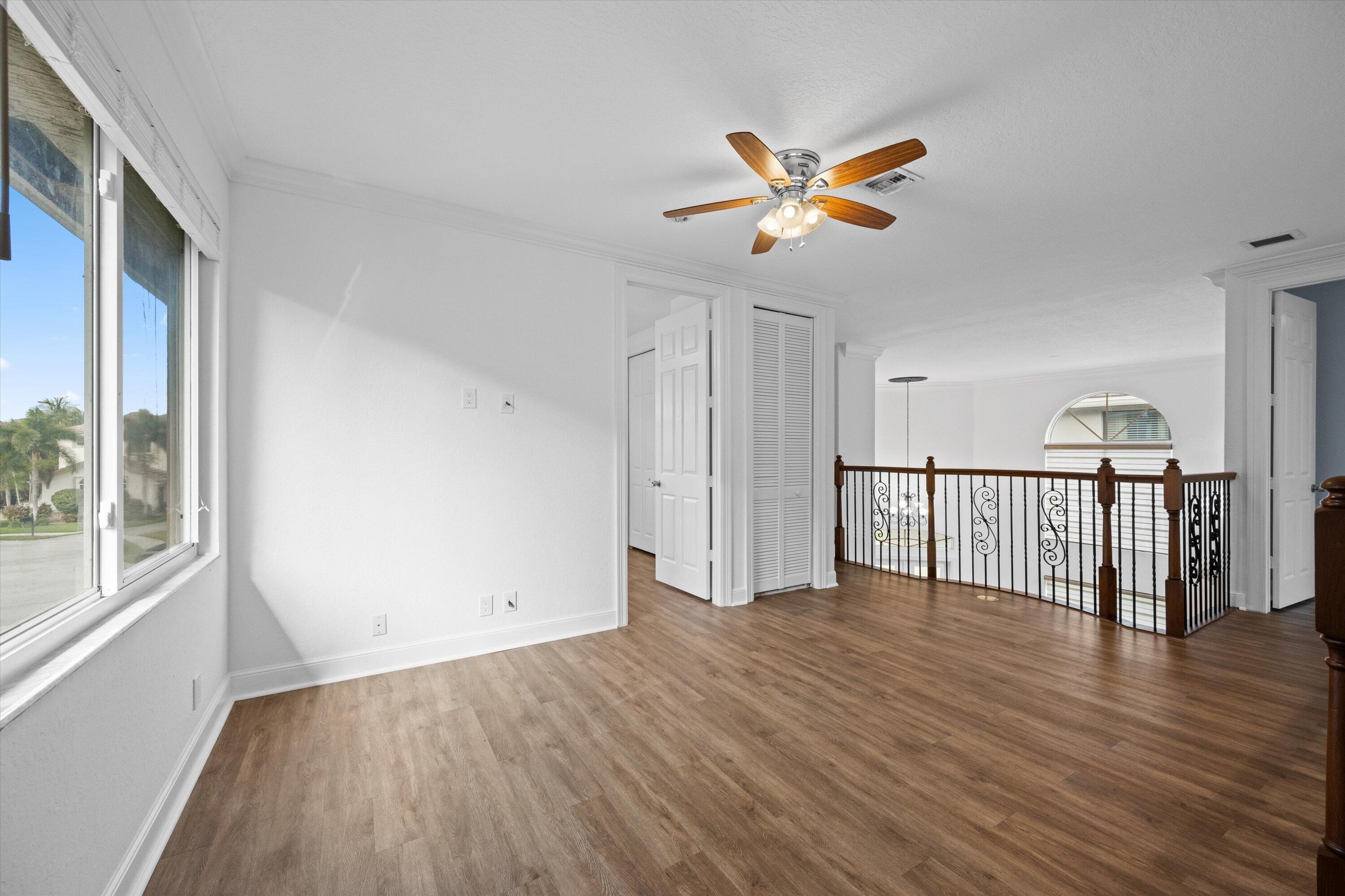 VERSAILLES - Residential