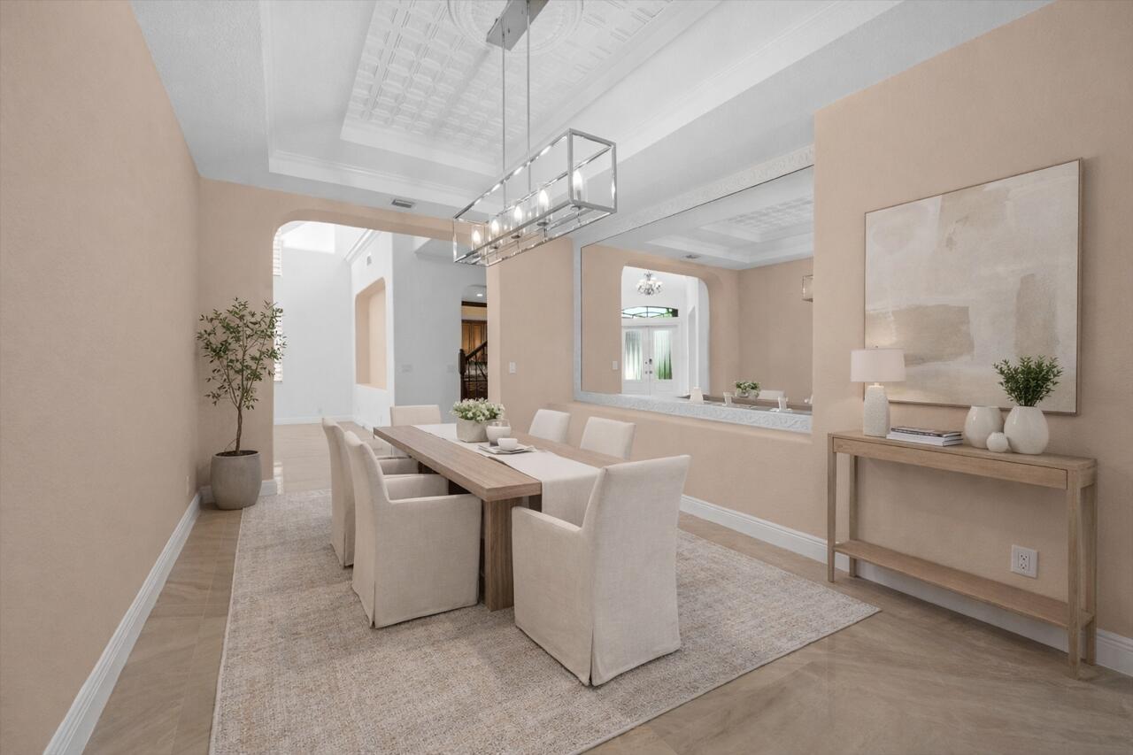 VERSAILLES - Residential