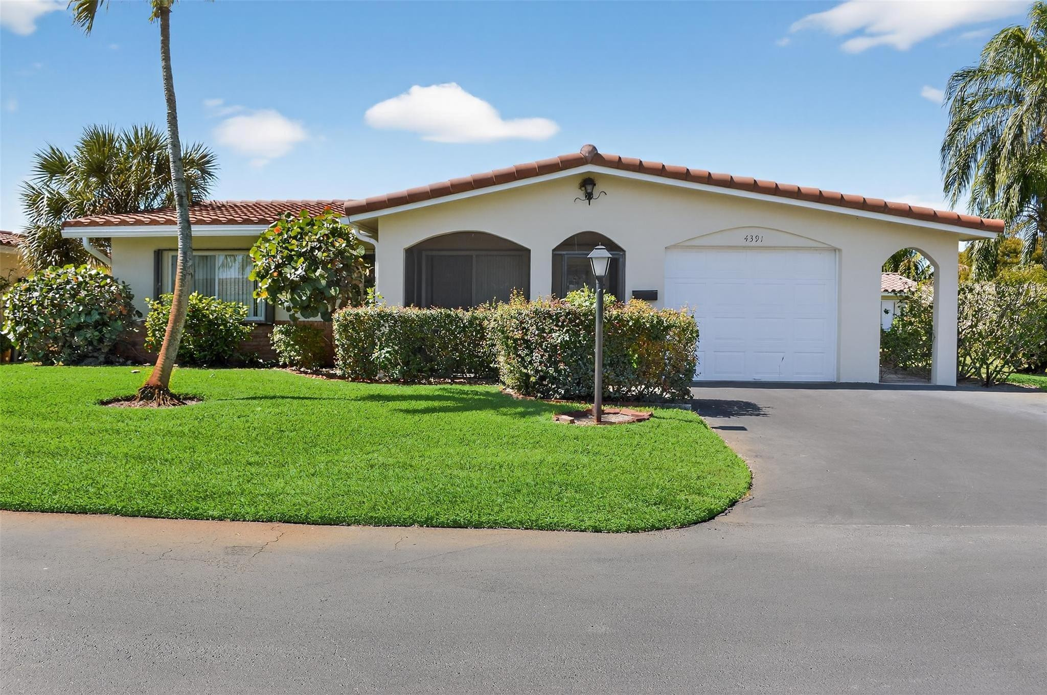 Crystal Lake Villas 64-20 - Residential