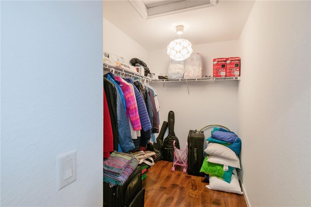 HUNTERS POINT WHCC - Residential Lease