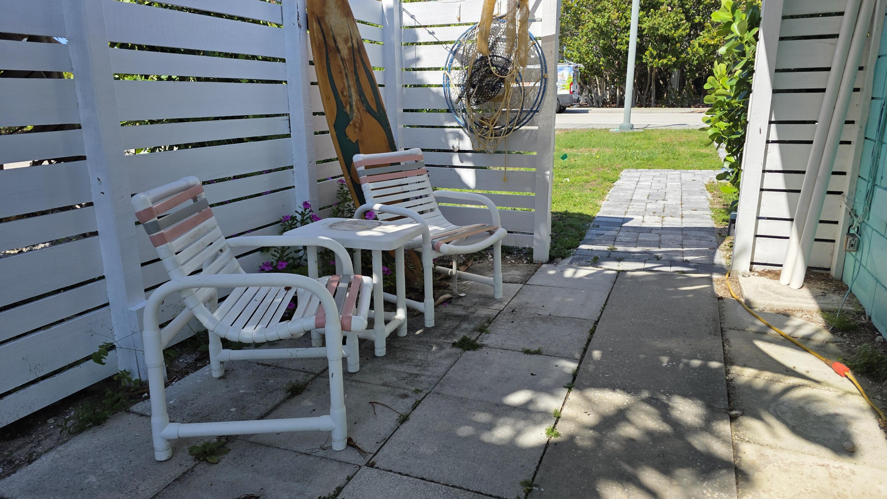 TROPICAL BEACH - Residential Lease