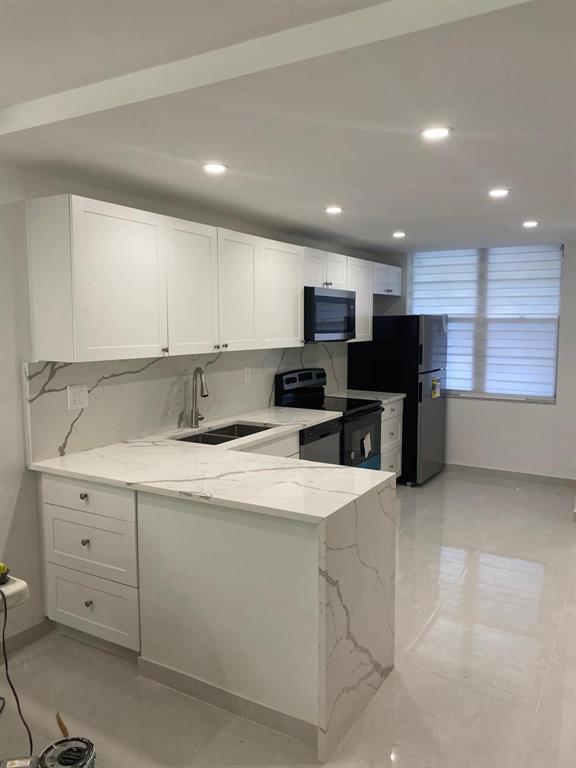 CYPRESS CHASE CONDO NO 7 - Residential