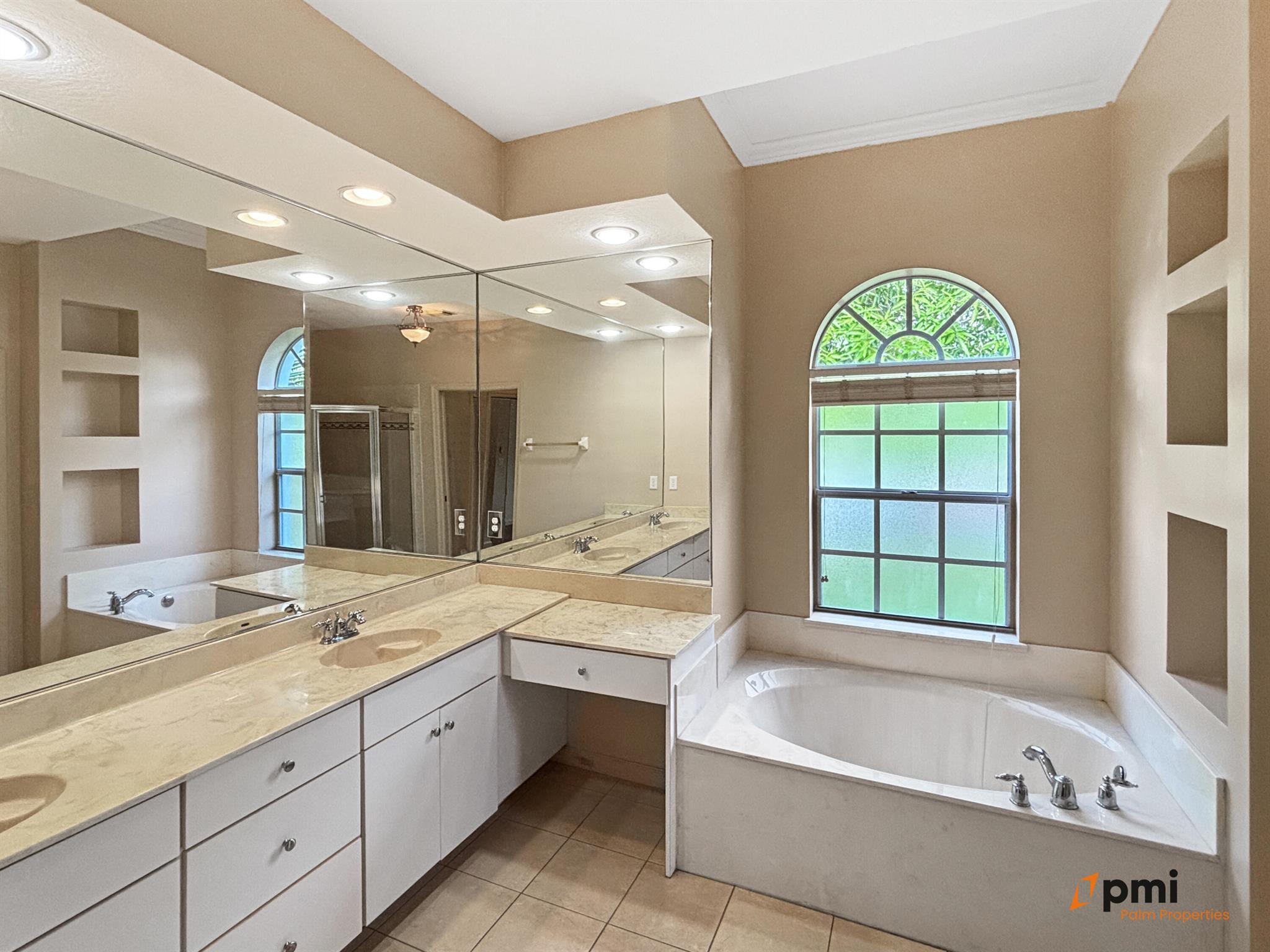 PORT ST LUCIE SECTION 40 - Residential Lease