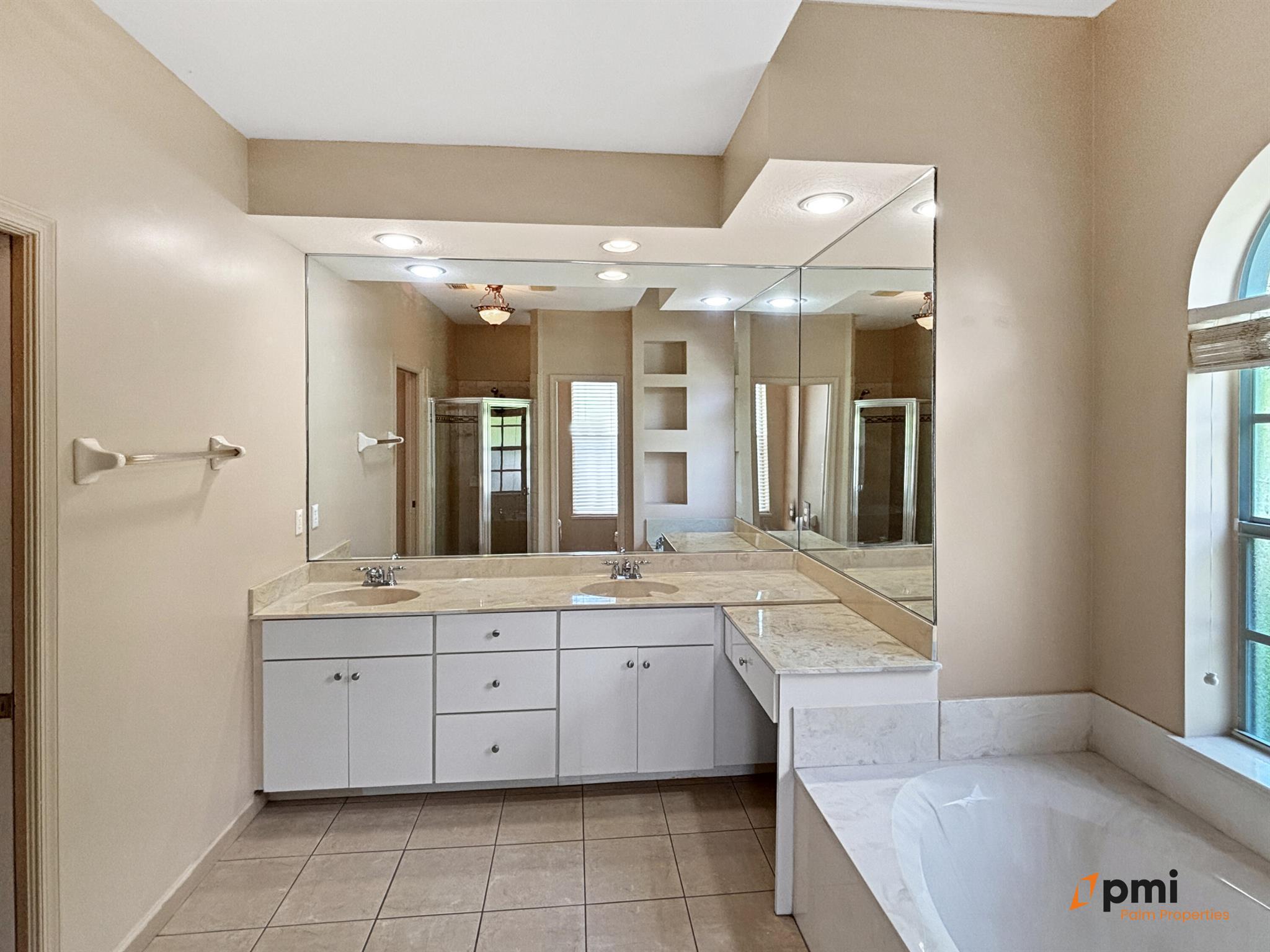 PORT ST LUCIE SECTION 40 - Residential Lease