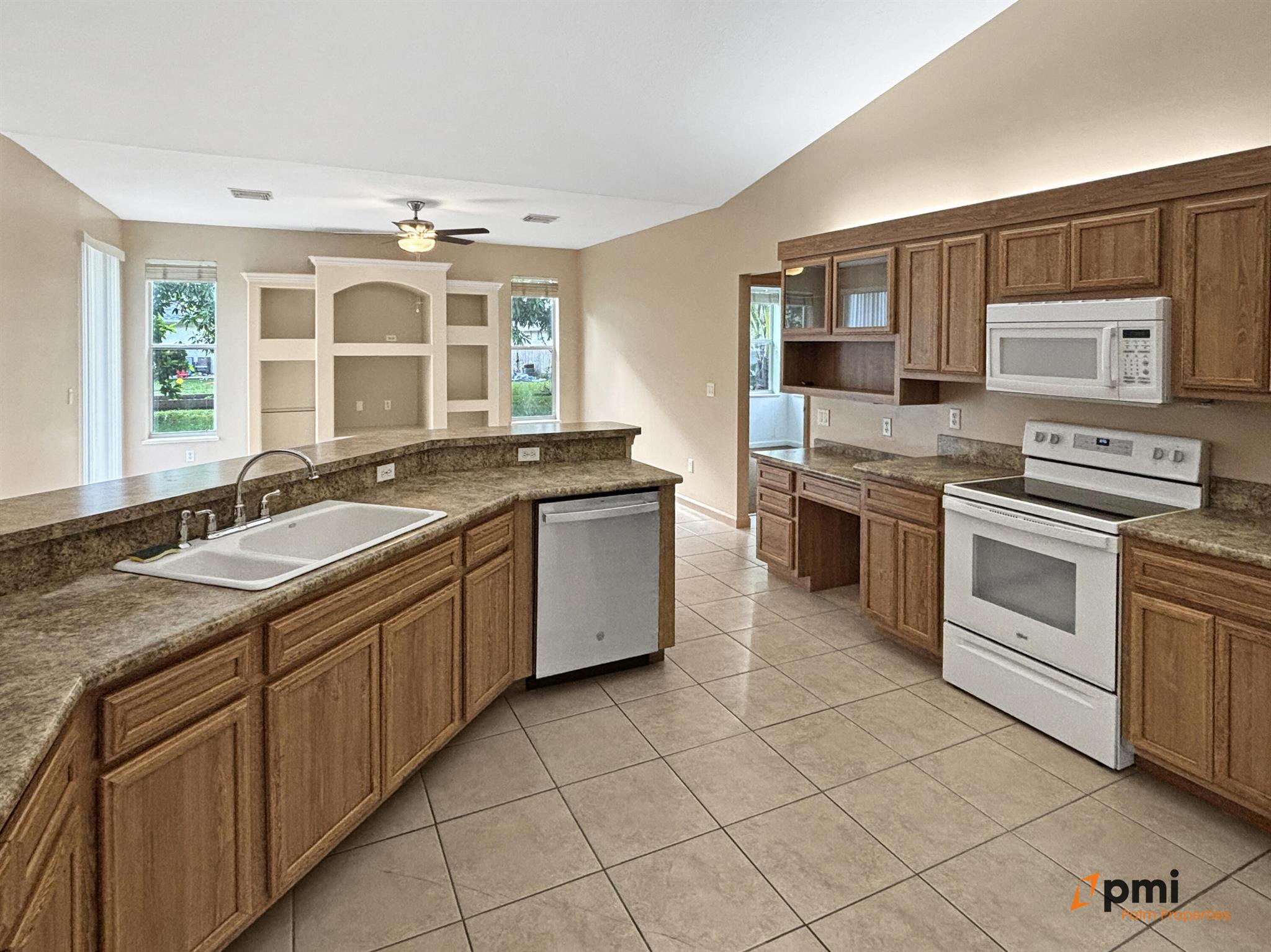 PORT ST LUCIE SECTION 40 - Residential Lease