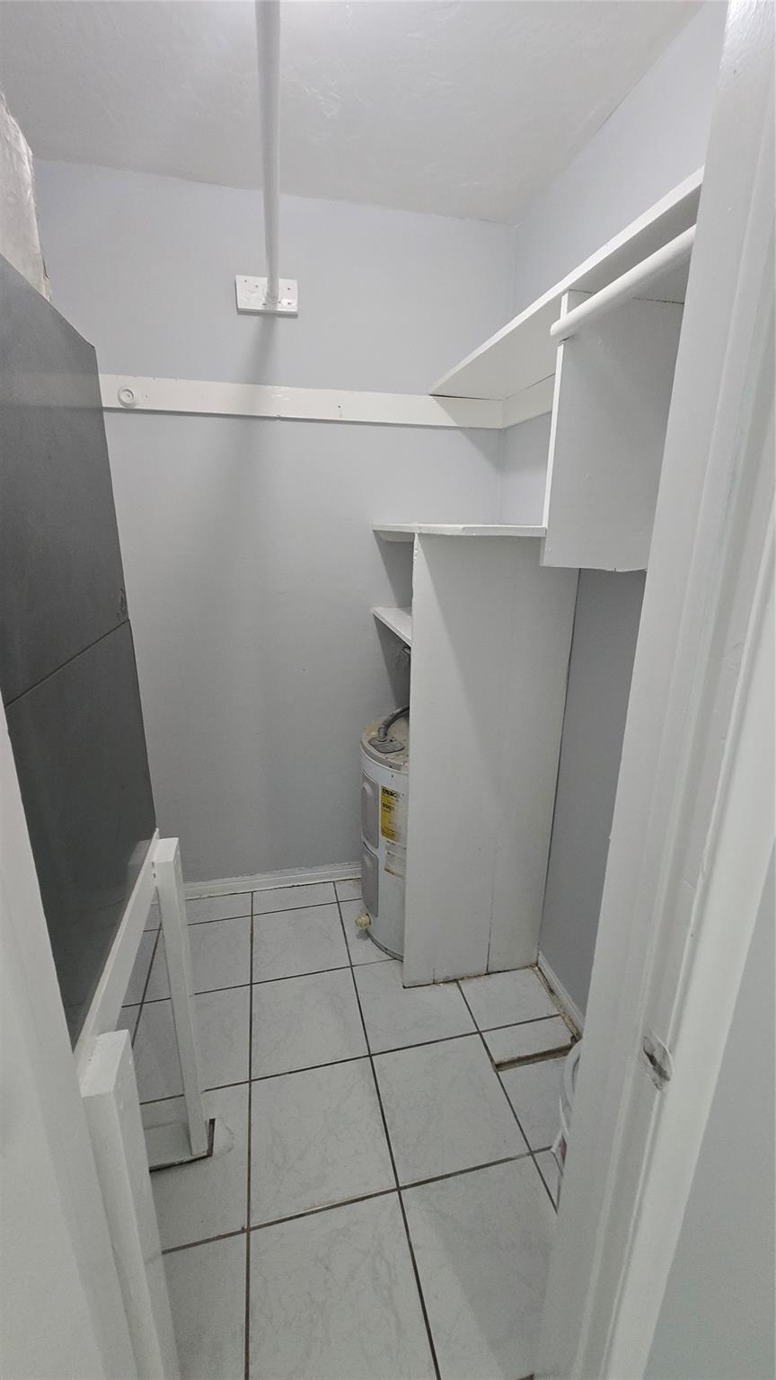 Hollywood Little Ranches - Residential Lease