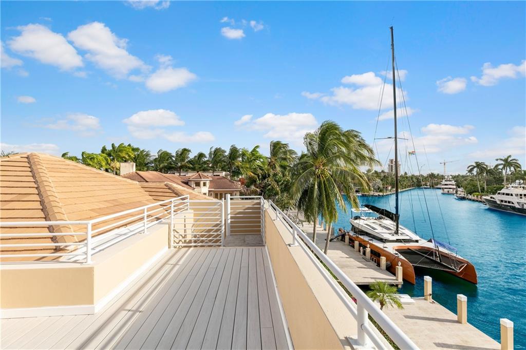 DEL LAGO ISLE 42-2 B - Residential