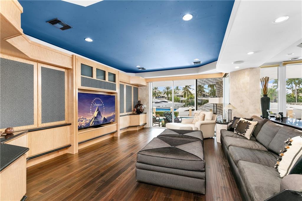 DEL LAGO ISLE 42-2 B - Residential