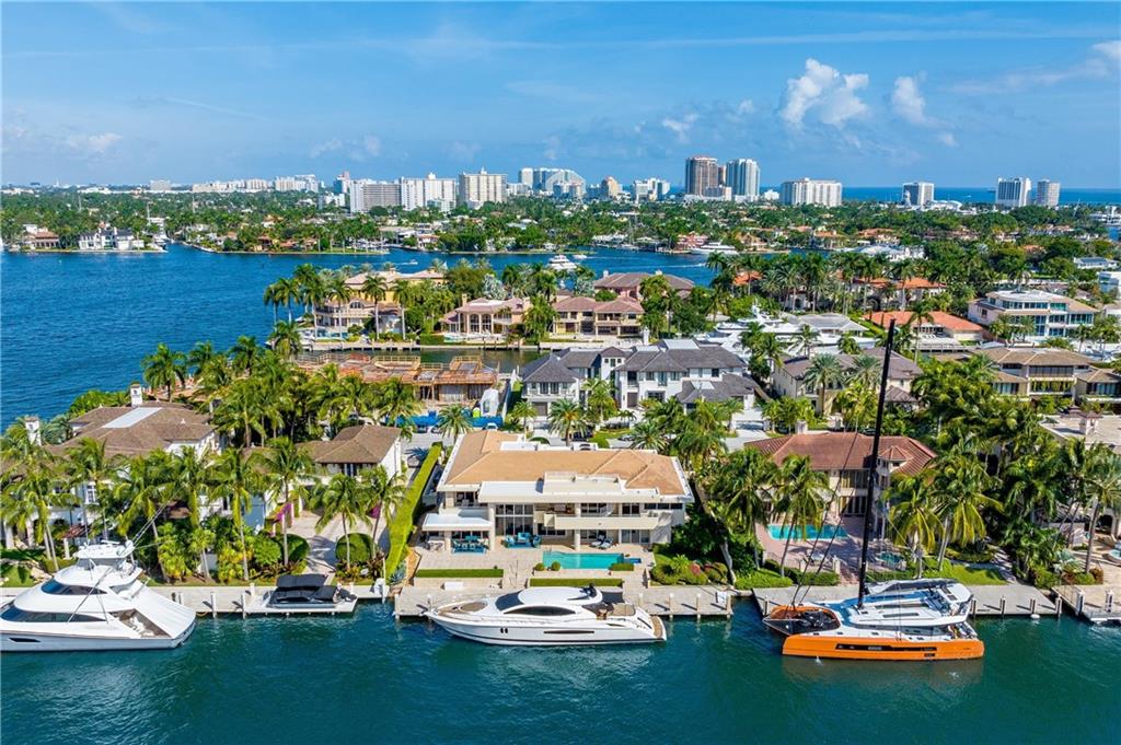 DEL LAGO ISLE 42-2 B - Residential