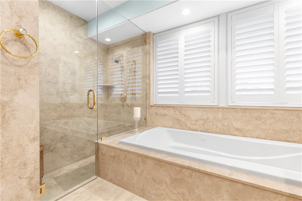 DEL LAGO ISLE 42-2 B - Residential