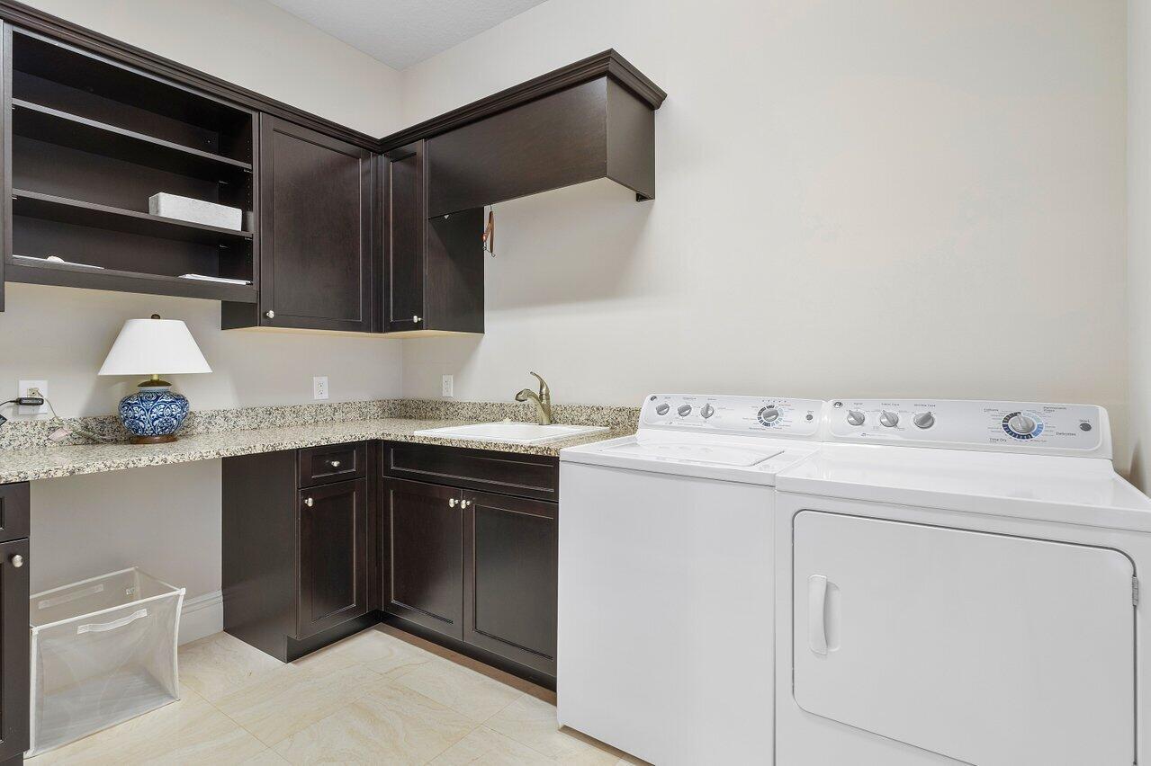 SAILFISH POINT - Residential