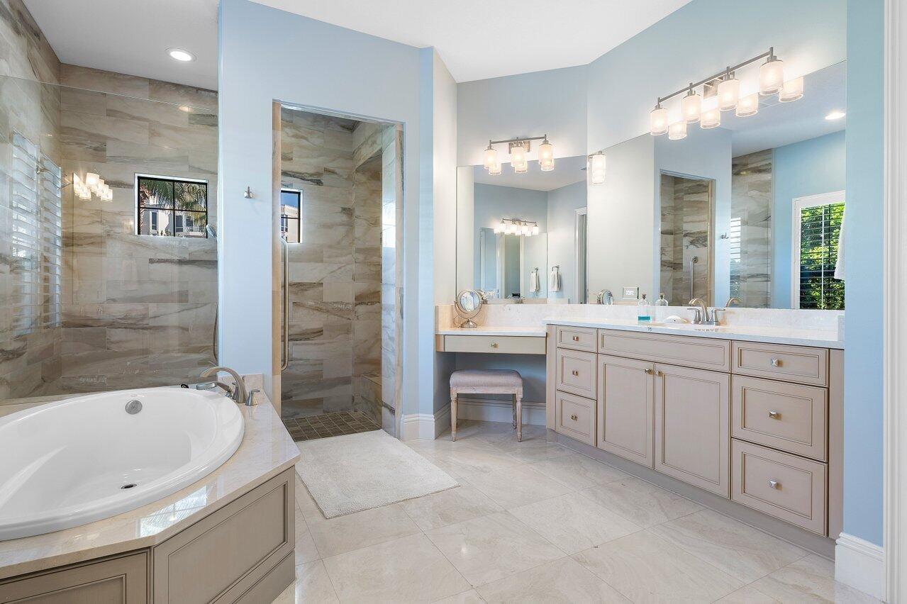 SAILFISH POINT - Residential