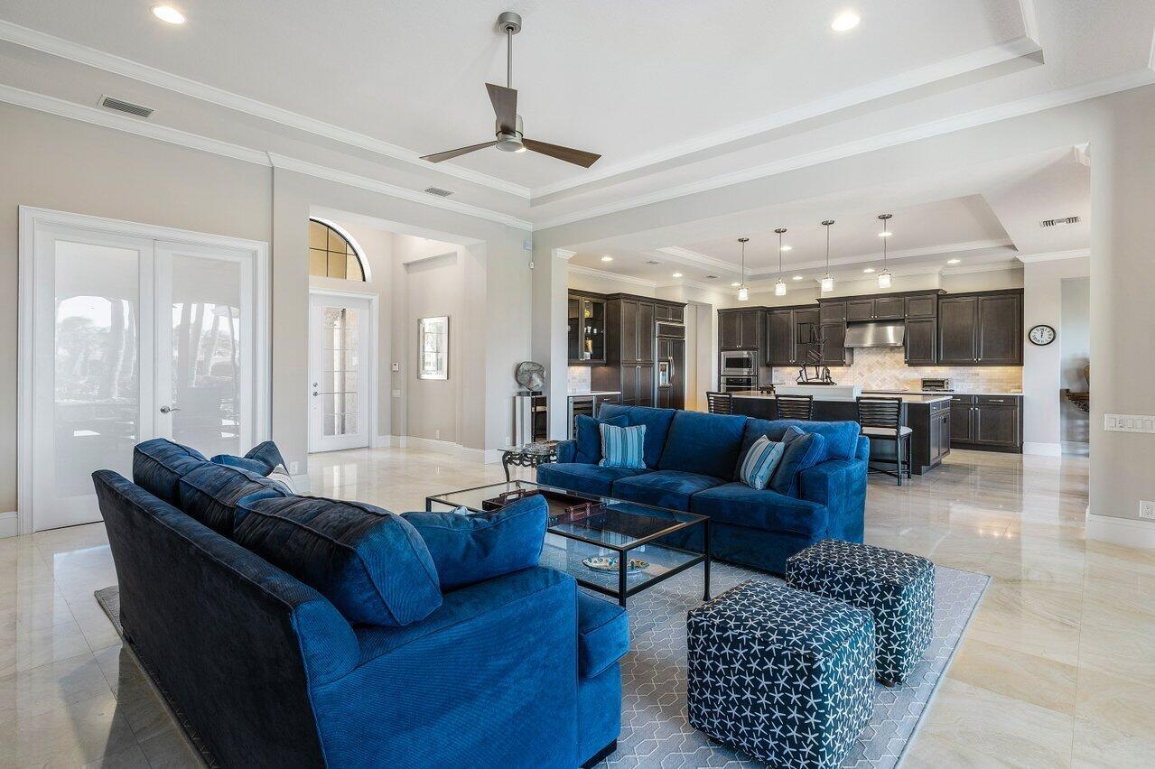 SAILFISH POINT - Residential