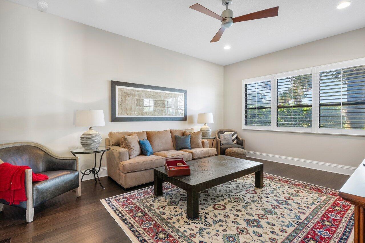 SAILFISH POINT - Residential