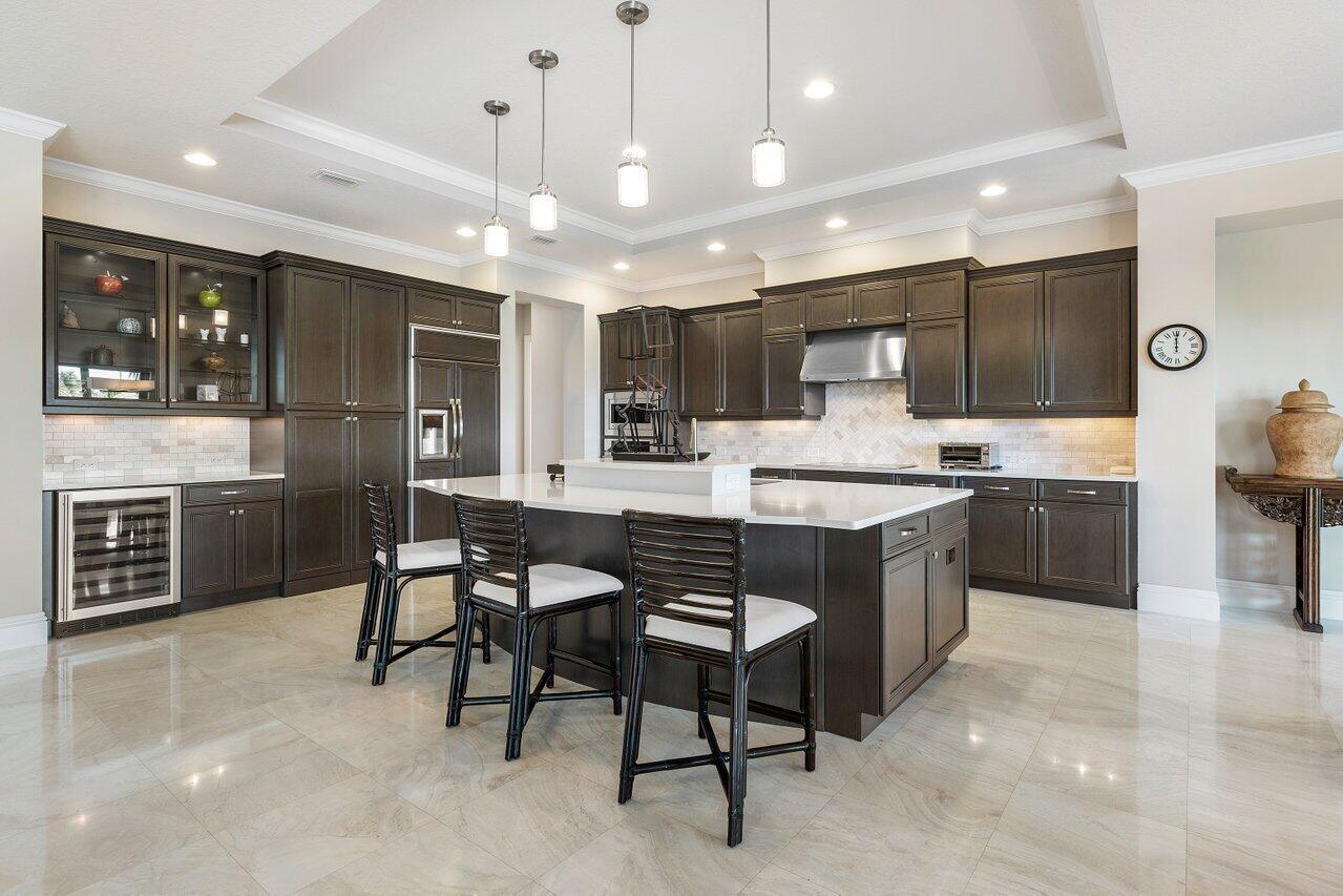 SAILFISH POINT - Residential