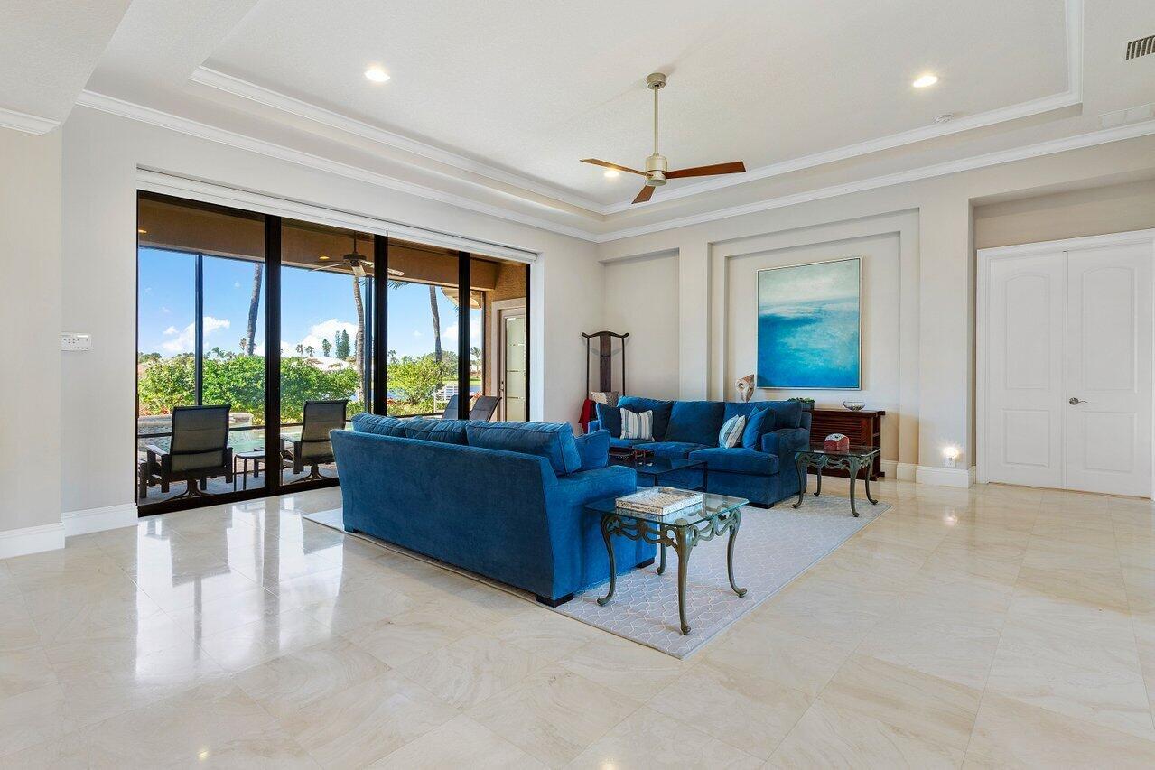 SAILFISH POINT - Residential