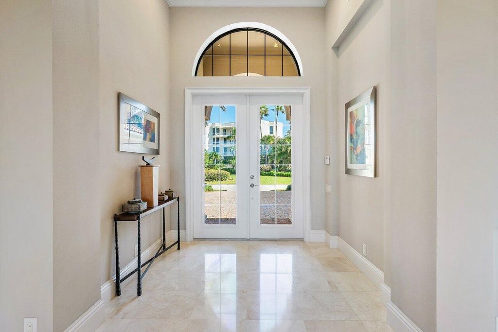 Photo of 2905 SE Dune Drive, Stuart, FL 34996 (MLS # R10947039)