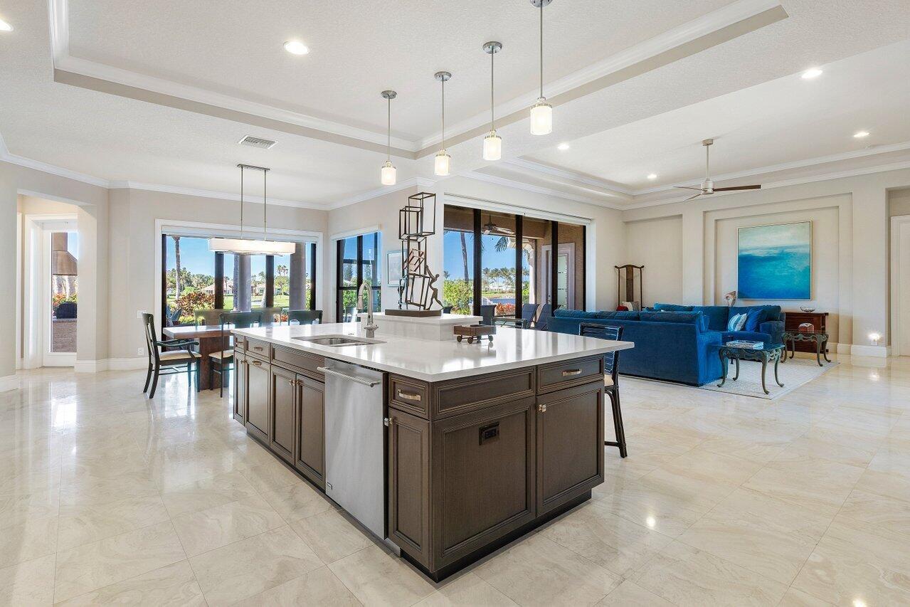 SAILFISH POINT - Residential