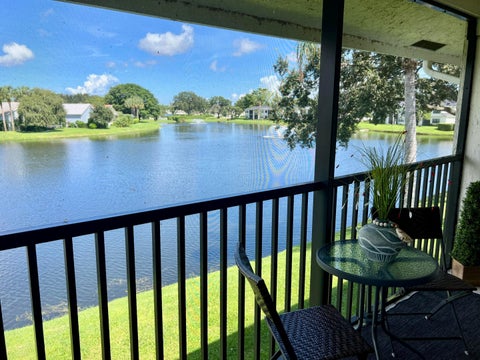Photo of 6944 BRIARLAKE Circle #201, Palm Beach Gardens, FL 33418 (MLS # B26086751)