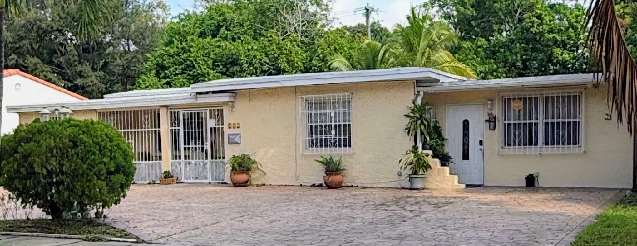 Brian Manors - Residential