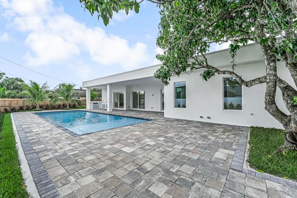 FLORIDA GARDENS PLAT 4 UN - Residential