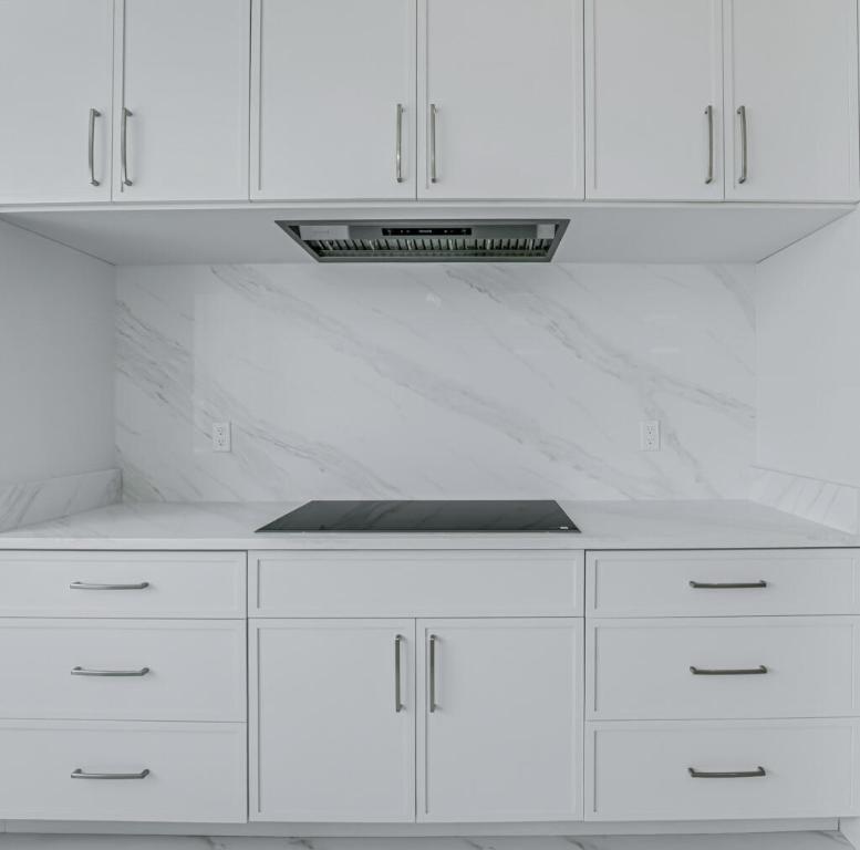 FLORIDA GARDENS PLAT 4 UNREC ON AM-10 - Residential