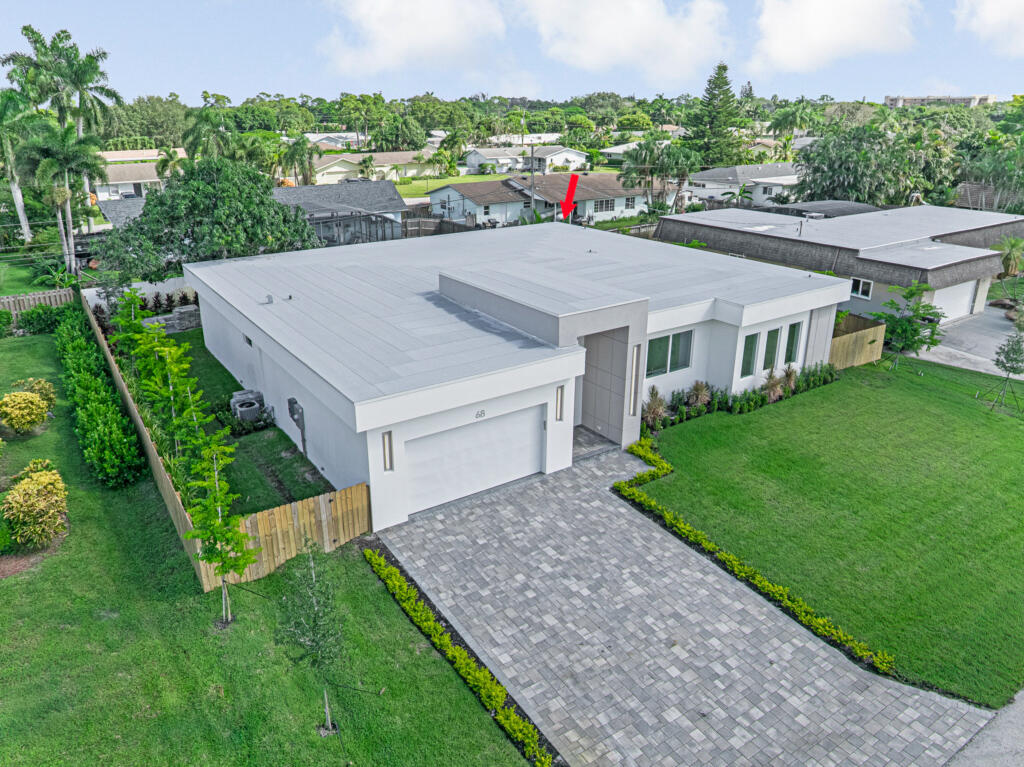 FLORIDA GARDENS PLAT 4 UNREC ON AM-10 - Residential