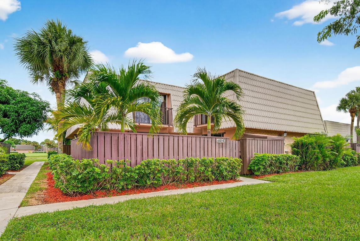 VILLAGE OF SANDALWOOD LAKES SO - Residential