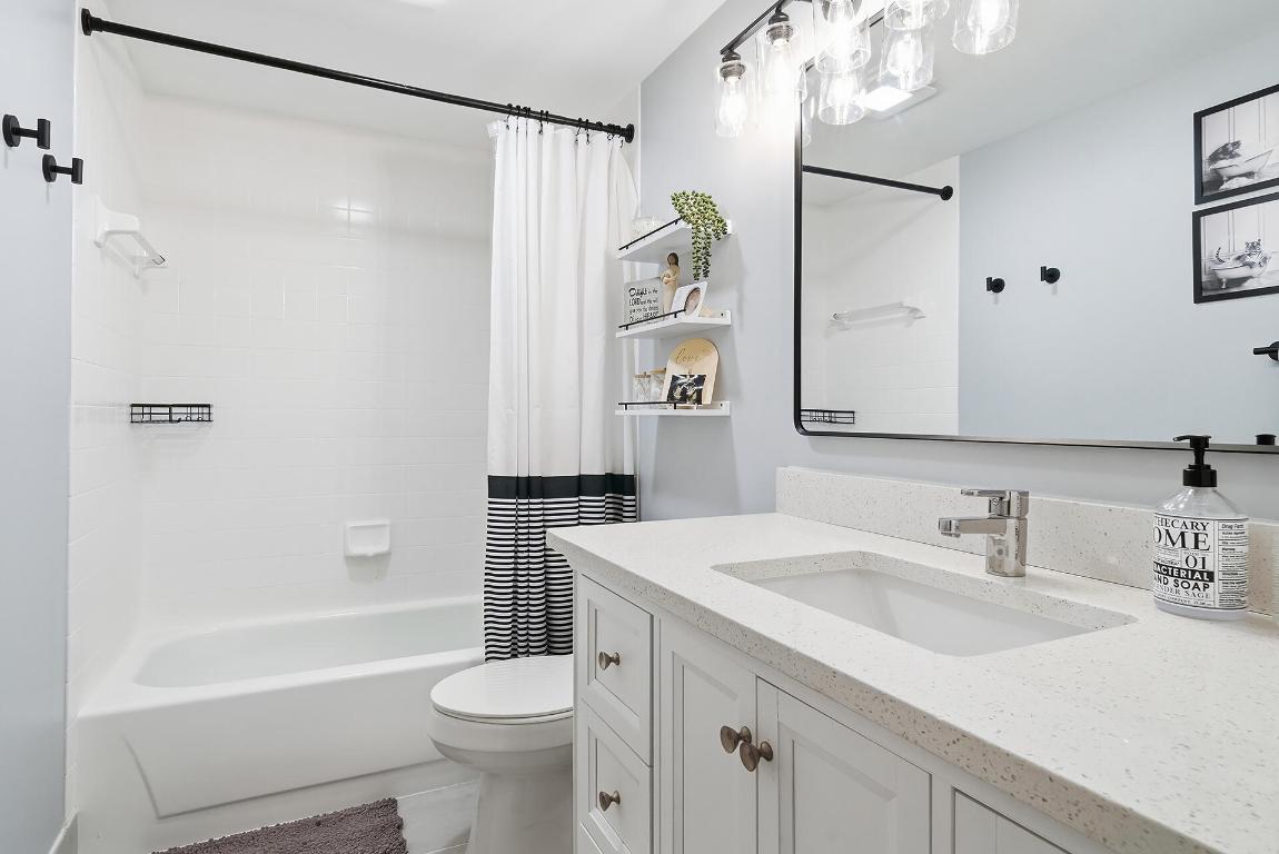 VILLAGE OF SANDALWOOD LAKES SO - Residential