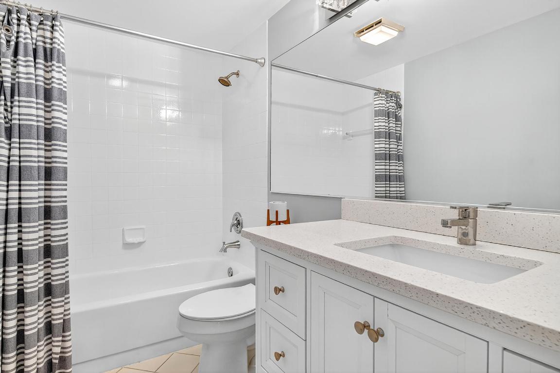 VILLAGE OF SANDALWOOD LAKES SO - Residential