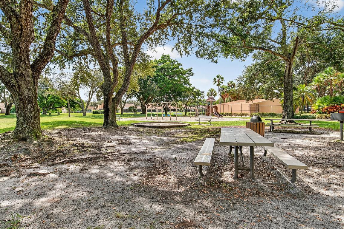 VILLAGE OF SANDALWOOD LAKES SO - Residential