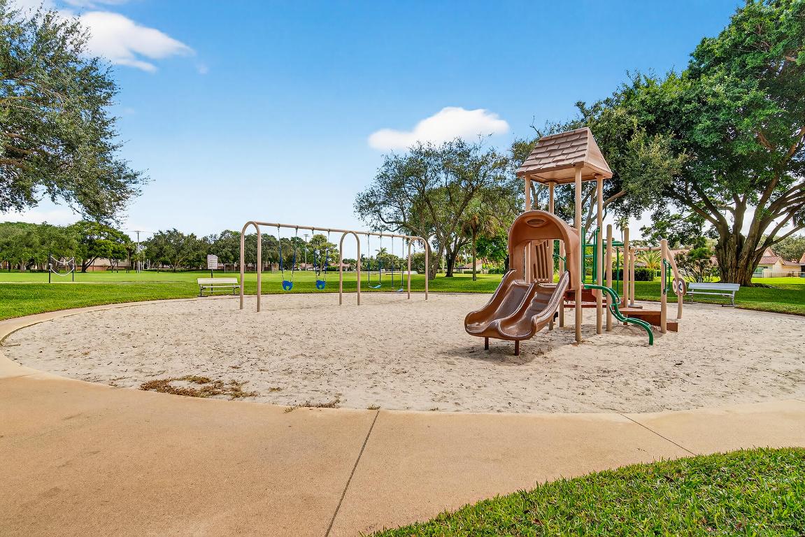 VILLAGE OF SANDALWOOD LAKES SO - Residential