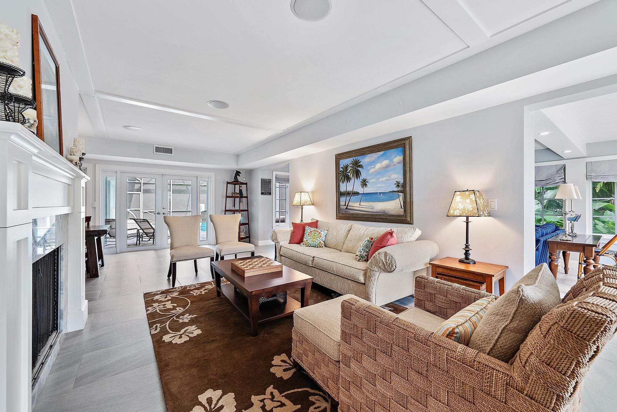 JUPITER INLET BEACH COLON - Residential