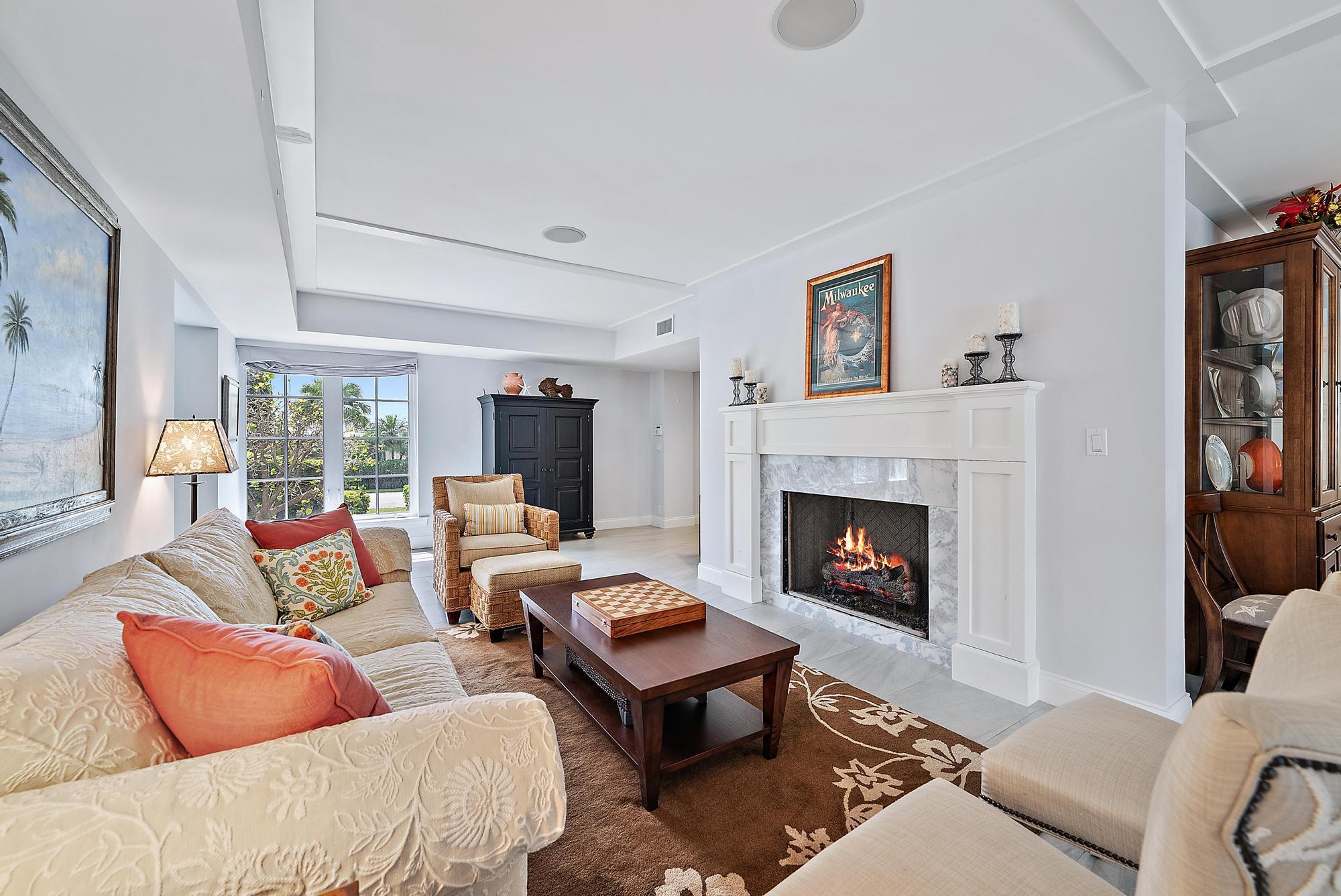 JUPITER INLET BEACH COLON - Residential