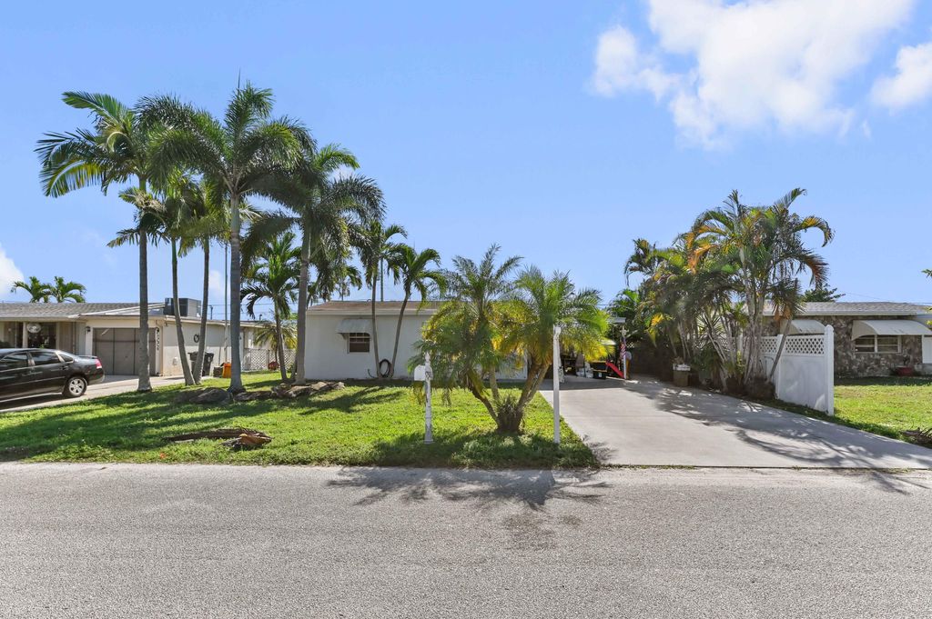 Photo of 3013 Buckley Avenue, Lake Worth, FL 33461 (MLS # R11156012)