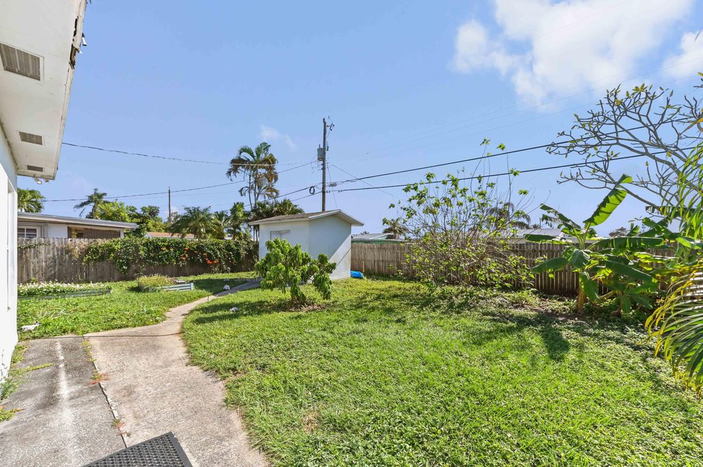 Photo of 3013 Buckley Avenue, Lake Worth, FL 33461 (MLS # R11156012)