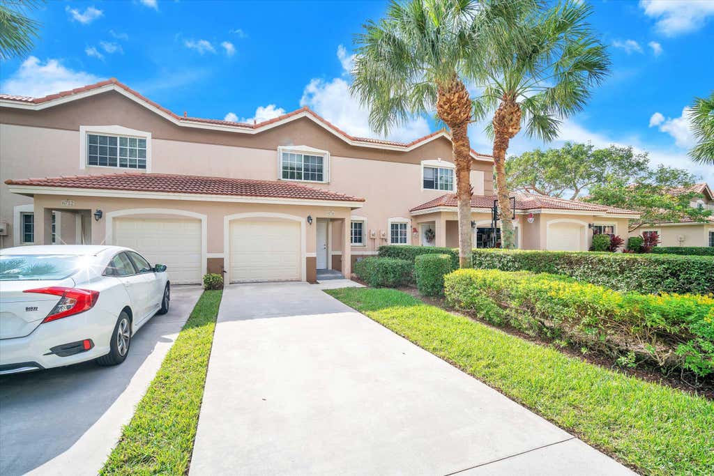 Photo of 6714 Old Farm Trail, Boynton Beach, FL 33437 (MLS # R11076737)
