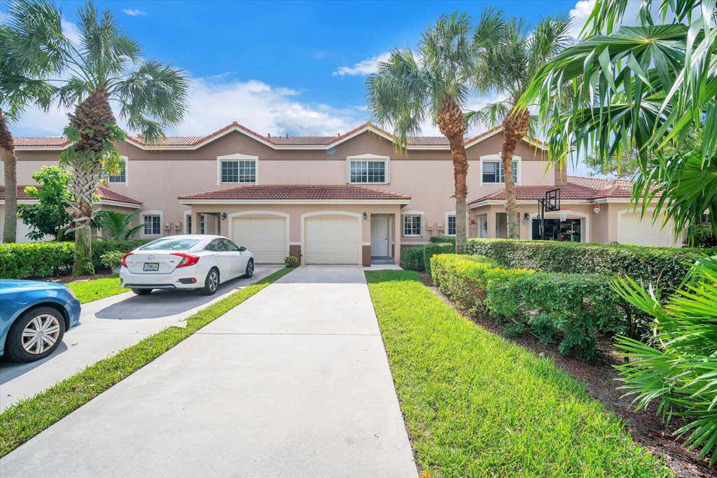 Photo of 6714 Old Farm Trail, Boynton Beach, FL 33437 (MLS # R11076737)
