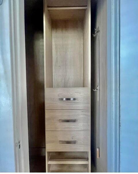 ROYAL PARK - Residential Lease