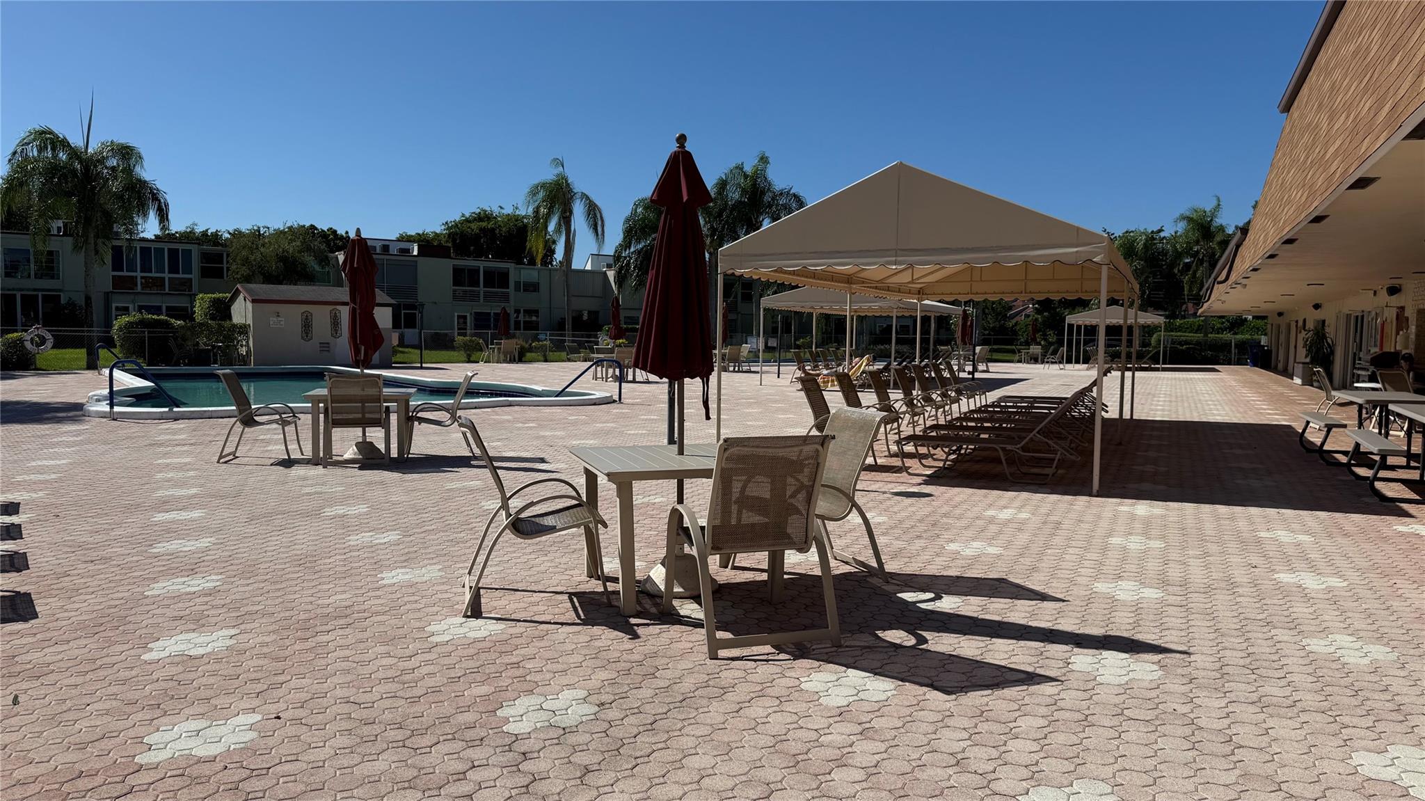 Abbey Village Villages Or - Residential Lease