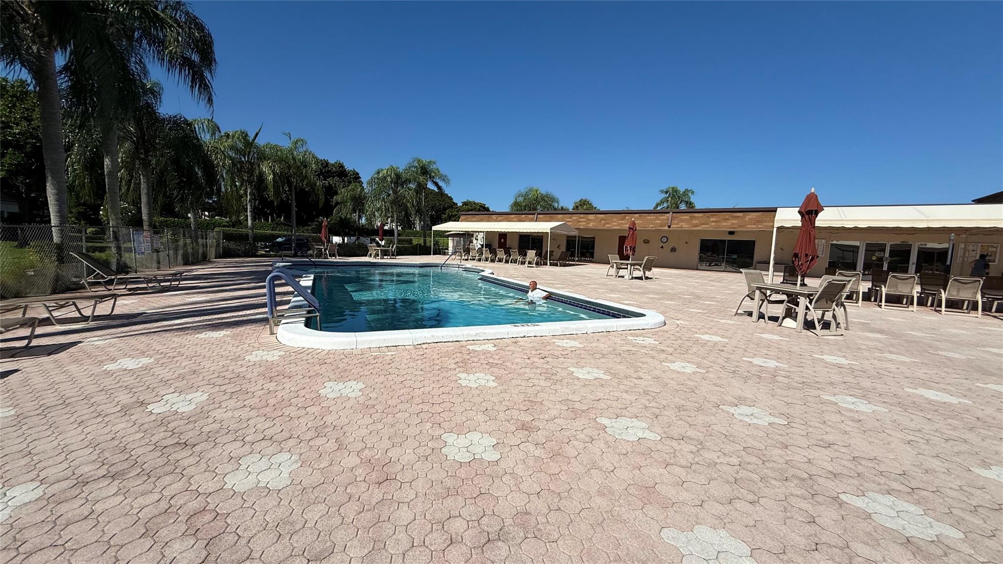 Abbey Village Villages Or - Residential Lease