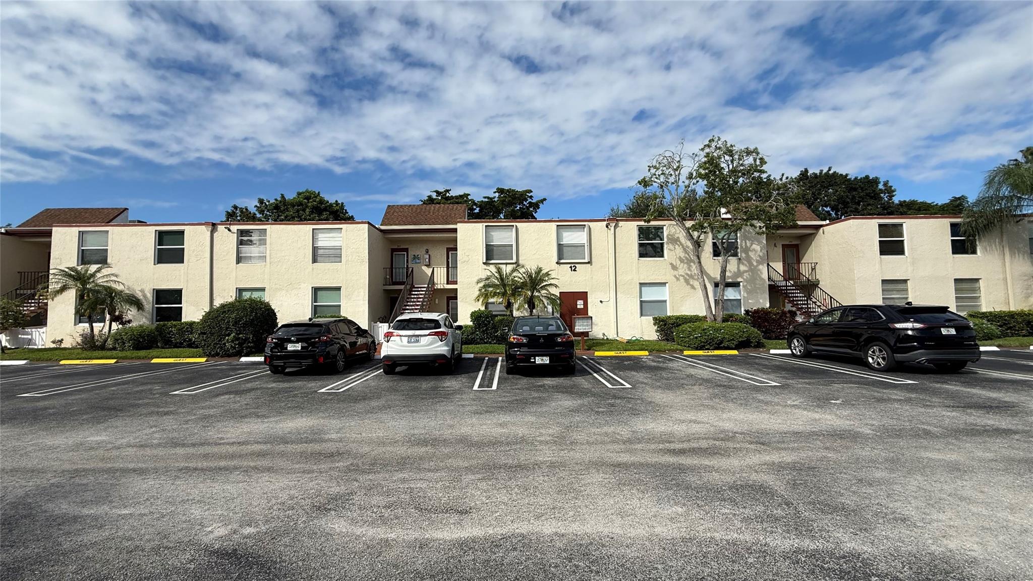 Abbey Village Villages Or - Residential Lease