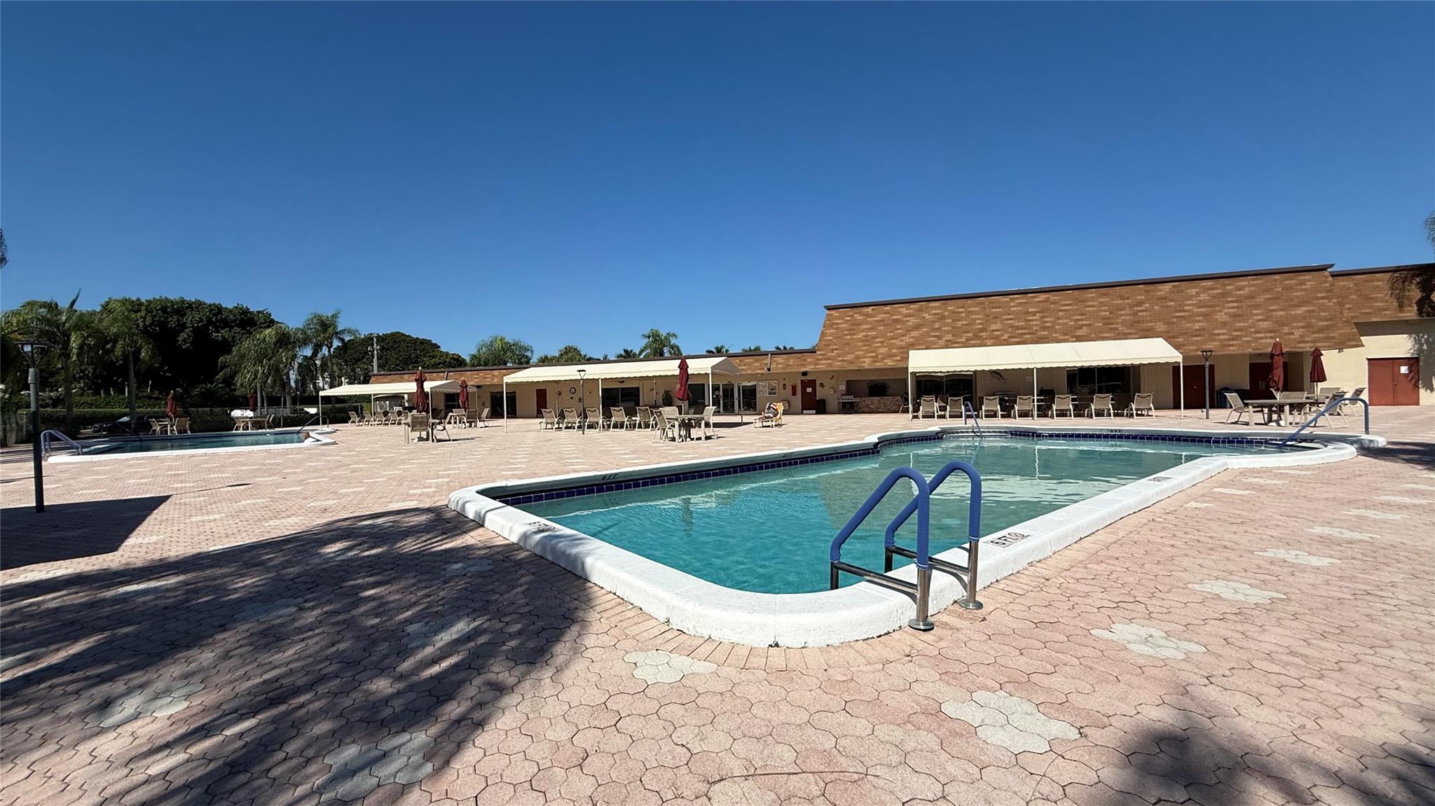 Abbey Village Villages Or - Residential Lease