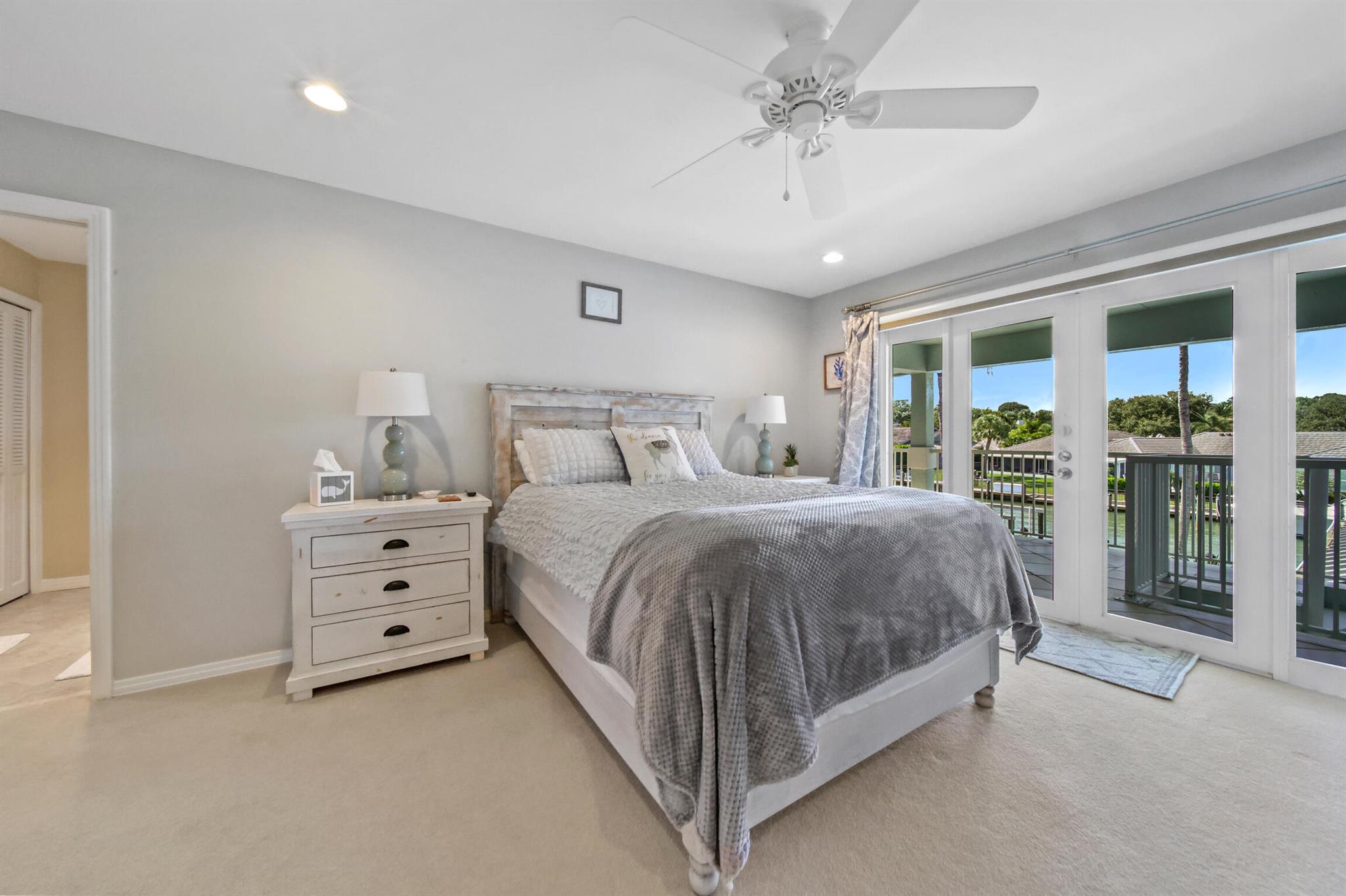 HIGH POINT ISLE - Residential