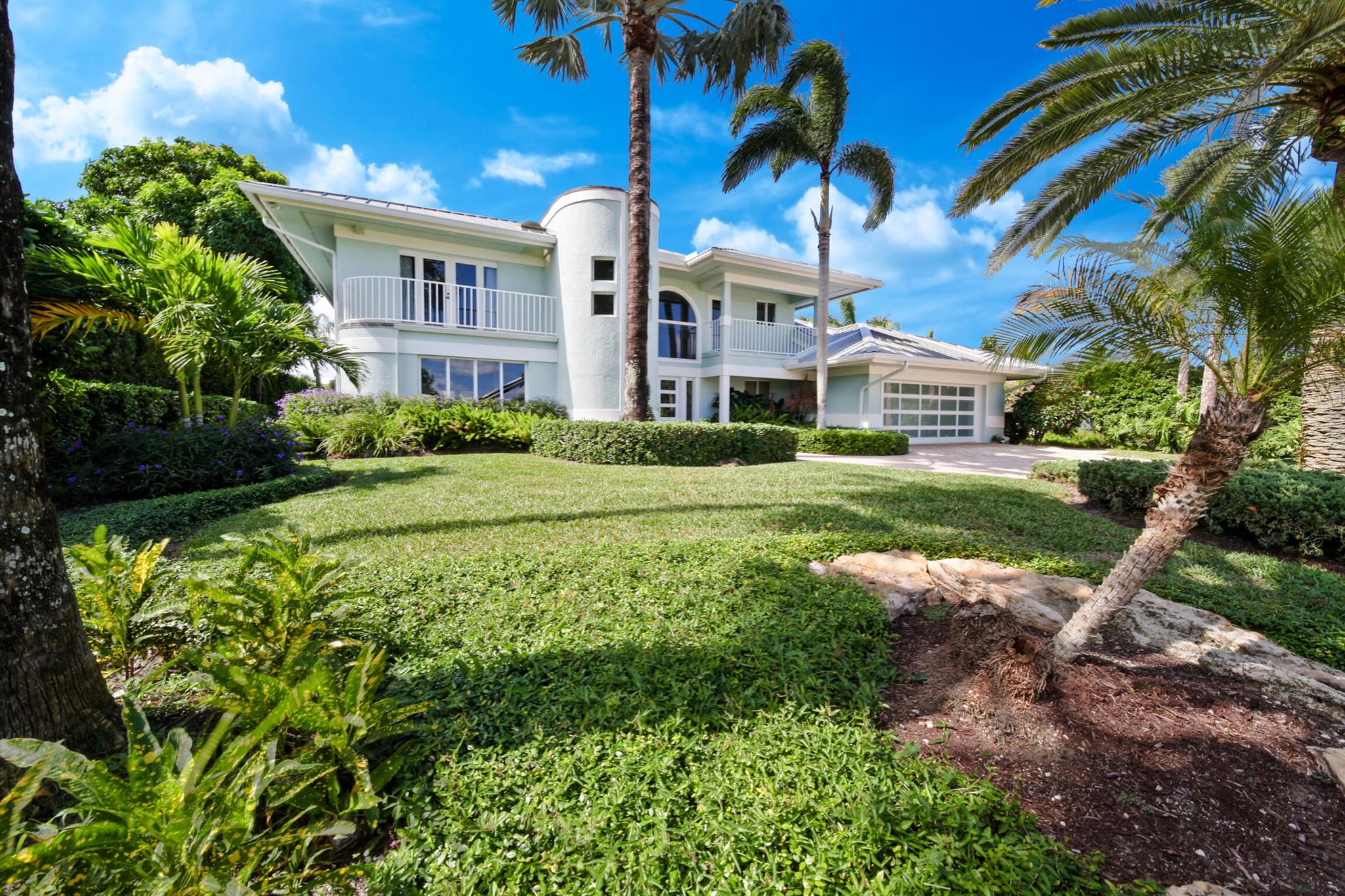 HIGH POINT ISLE - Residential