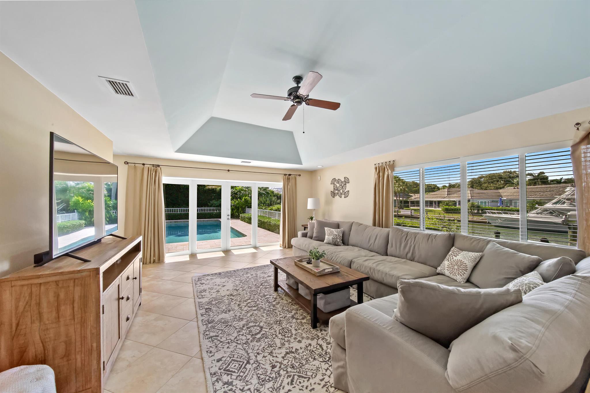 HIGH POINT ISLE - Residential