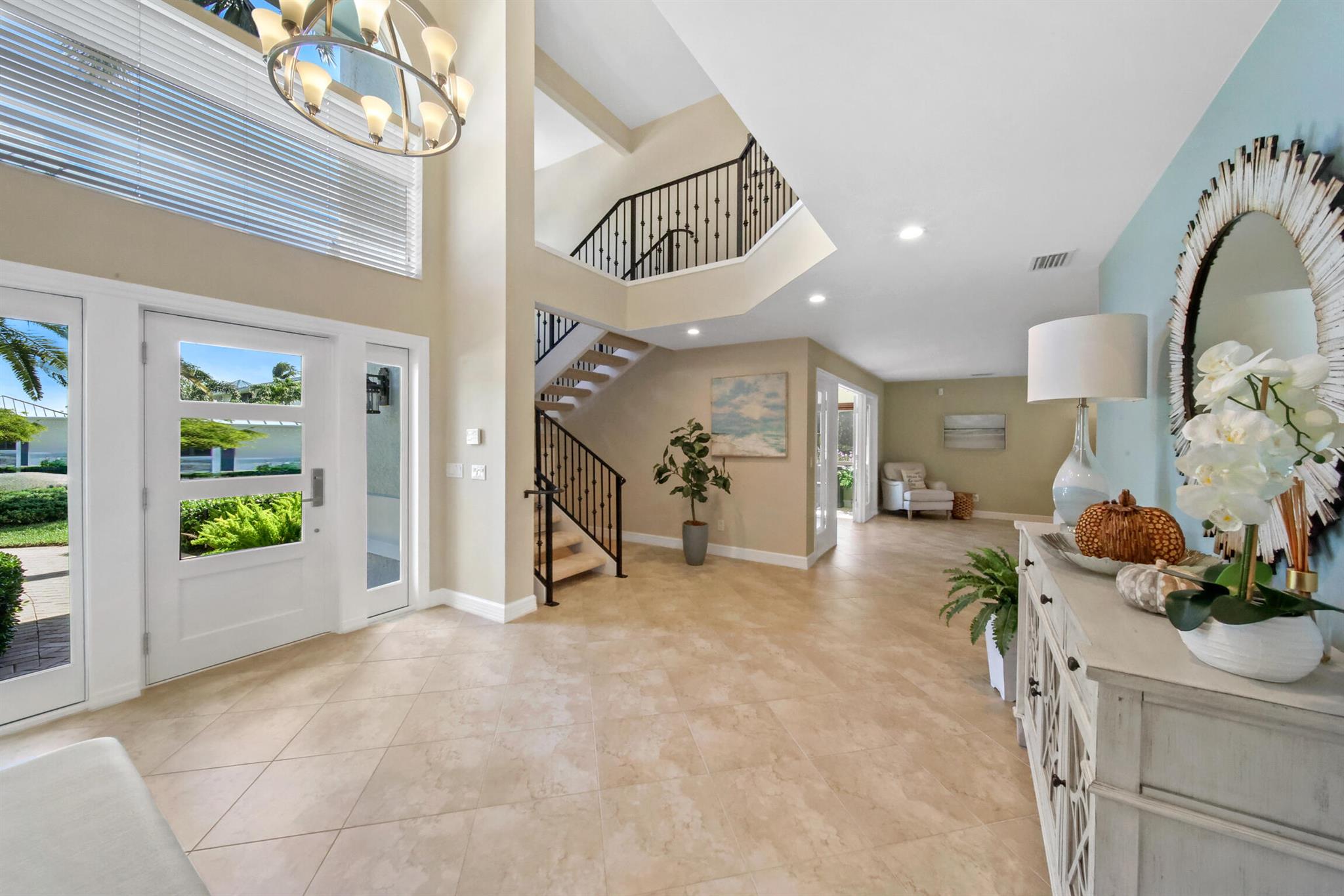 HIGH POINT ISLE - Residential